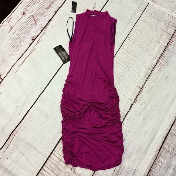 BEBE ruched bodycon dress mock neck open back sleeveless magenta Medium NWT - Picture 4 of 10
